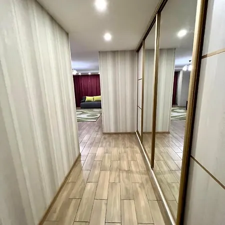 Appartement Chornovola липинського 28 *